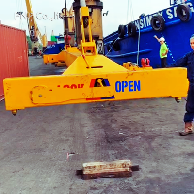 Container spreader used for loading and unloading container 40ft